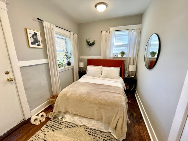 Photo - 4535 Flad Ave Unidad 2E