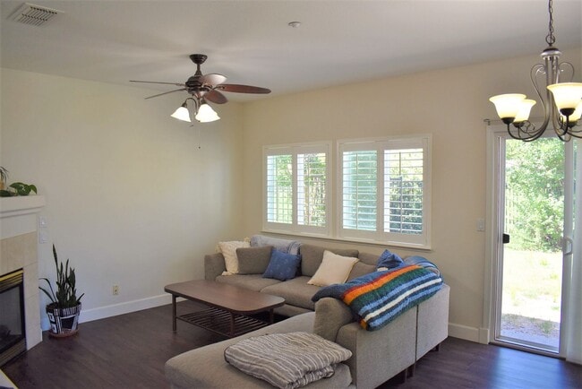 Photo - Wonderful gated Bentley Square HOA home in Browns Valley!