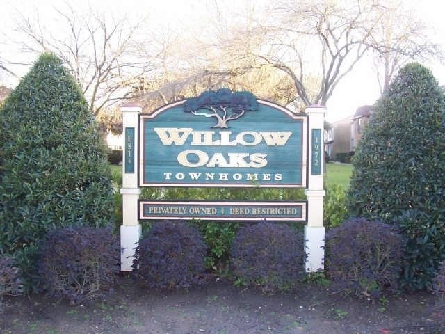 Photo - 1076 Willow Oaks Cir