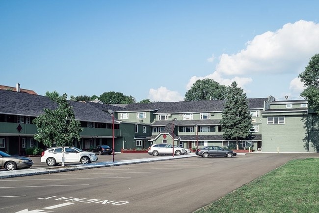 Photo - Endicott Manor Apartments