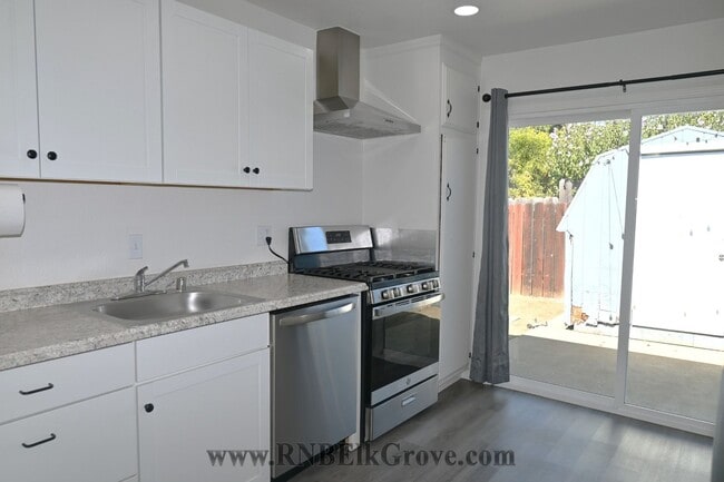 224 3rd St