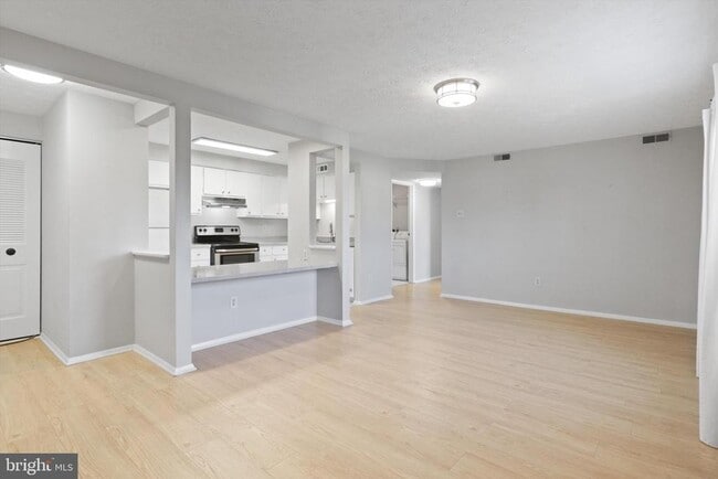 Photo - 8385 Brockham Dr Unit 29/85M