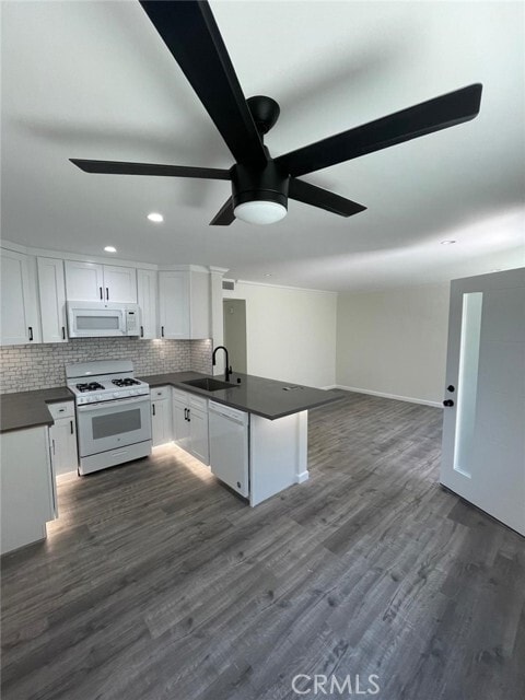 Building Photo - 5743 Klump Ave Unit 3