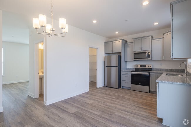 Building Photo - Smith Farm Townhomes