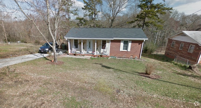 Building Photo - House for Rent In Clemson