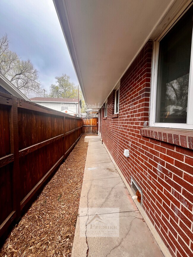 Photo - 2024 N Chestnut St