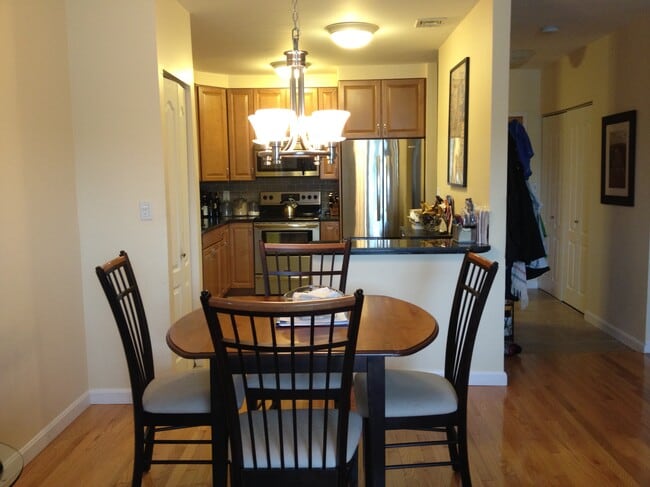 Photo - 1850 Beacon St Unidad 602