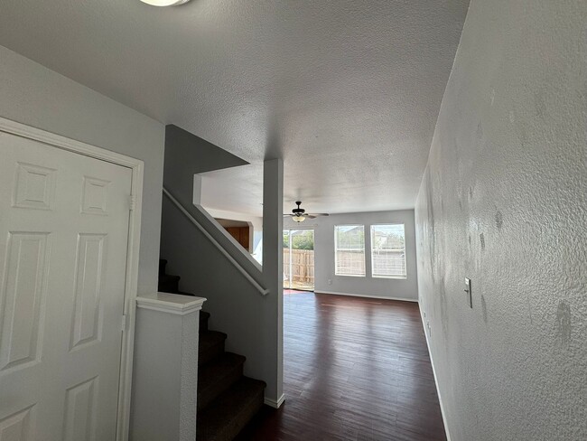 Photo - 2-Story Home on a Corner Cul-de-Sac in Wes...