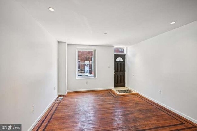 Photo - 2324 S Mildred St