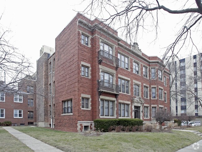 Edgeview Apartments