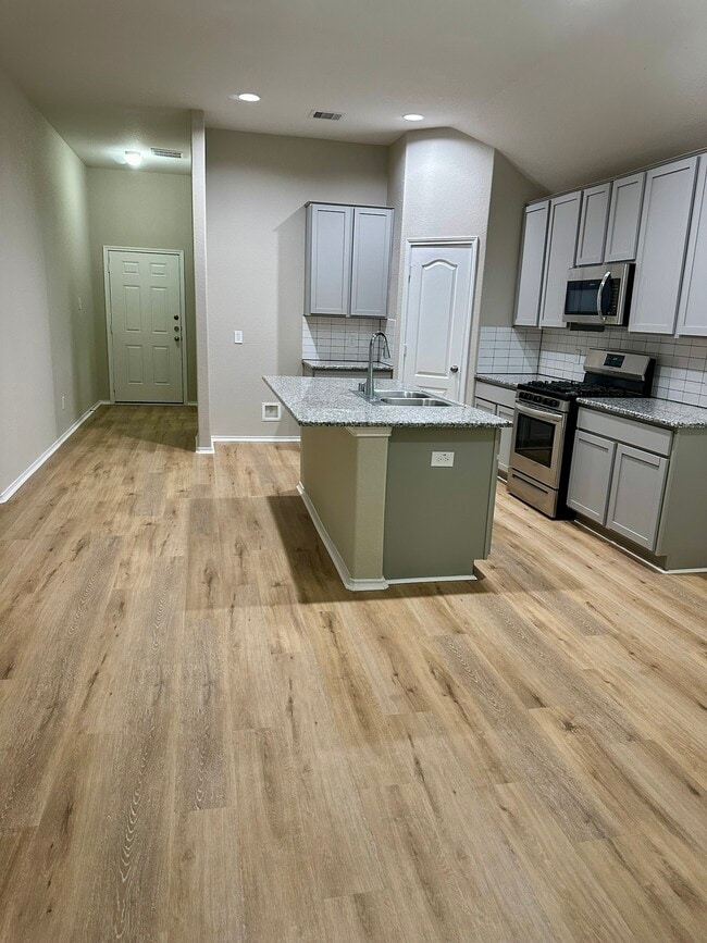 Photo - 3426 Hughes Mdw Wy