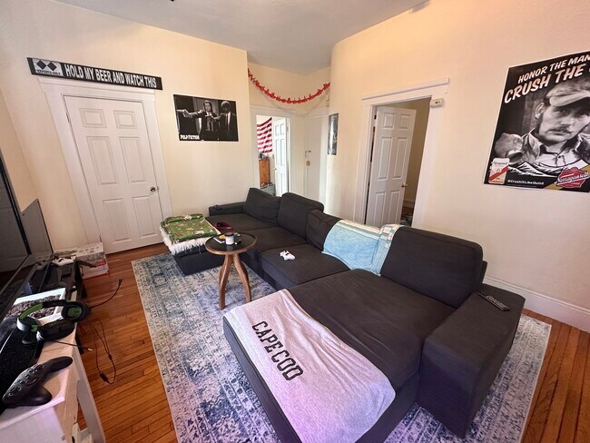 Photo - 541 Broadway Unit 1B