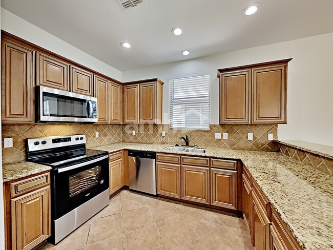 Photo - 576 E Calle De Ocaso