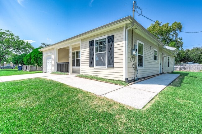 Photo - 1530 1st Ave N