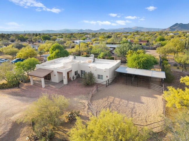 Building Photo - 6108 E Morning Vista Ln