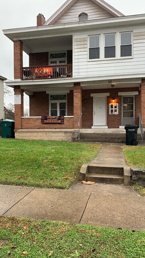 Photo - 741 Woodlawn Ave Unit 3