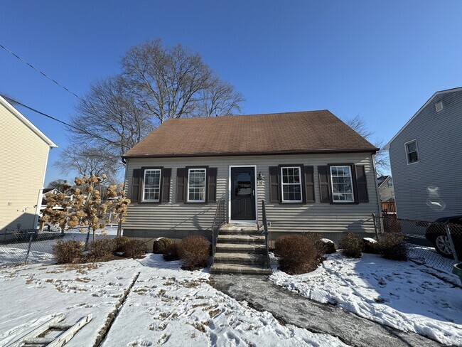 Building Photo - 158 Infield St Rental