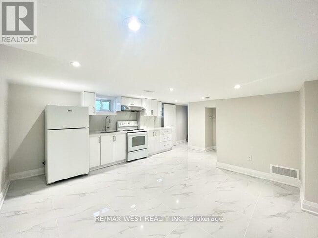 Photo - 4 Sutherland Ave