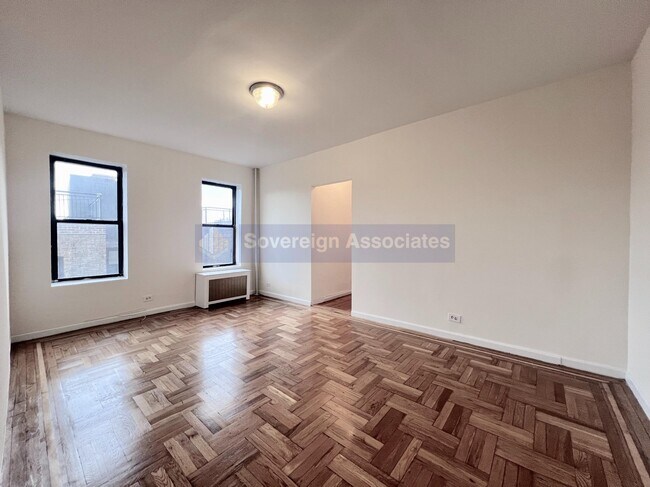 Photo - 20 Magaw Pl Apartment Unit 23