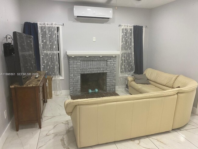 Photo - 2242 Polk St Unit 2