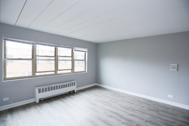 Photo - 5649 N Christiana Ave Unidad 3