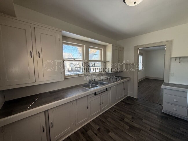 Photo - 811 N Webster St