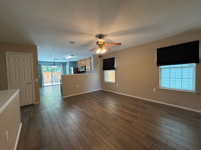 Photo - WELL KEPT 3/2 IN MCKINNEY PARK