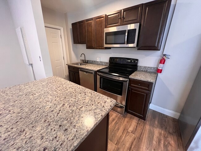 Building Photo - 4608 York Rd Unit 2 Rental