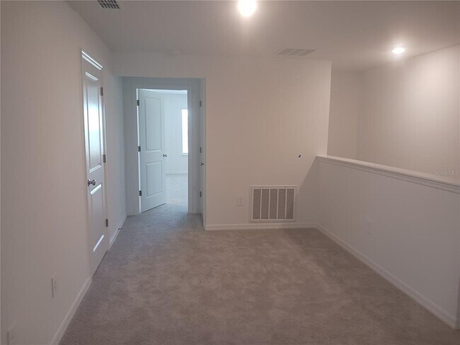 8607 Tropical Aire Ln