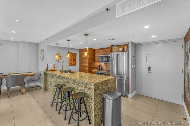 7601 E Treasure Dr Unidad 416