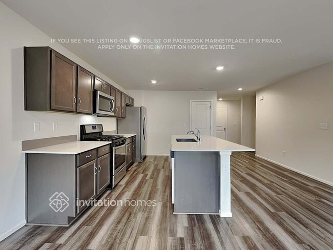 Photo - 9142 Lady Slipper St SE