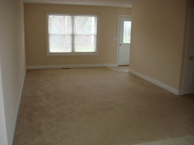 Photo - 1073 W Cook Rd