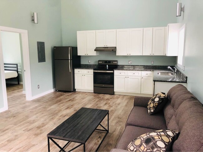 Building Photo - 105 Birdseye View Dr Unit b