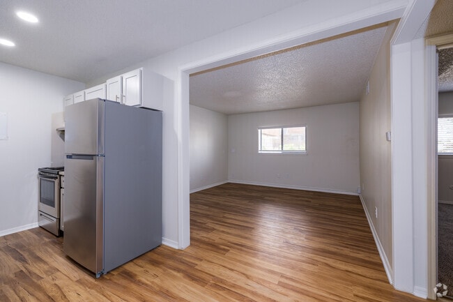 V-1BR-A 1BD 1BA - Dining Area