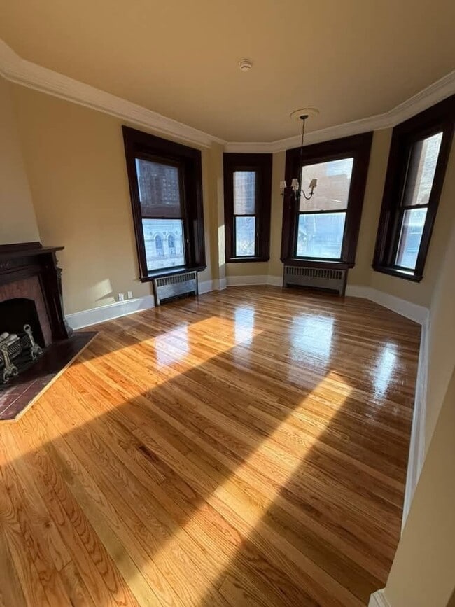 271 Dartmouth St Unidad 5F