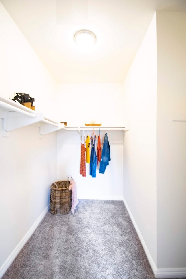Golden Oaks Apartments