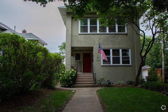 Building Photo - 134 S Lombard Ave Unit 2 Rental