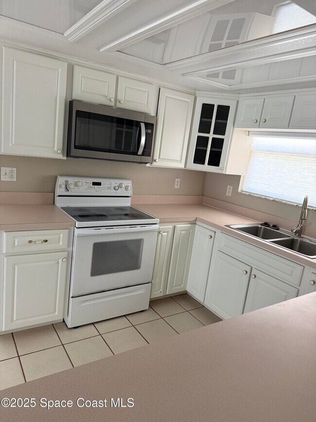 Photo - 895 Delano Rd