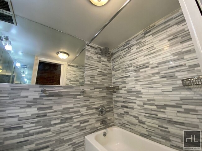 Photo - West 97th Street Unidad 2S