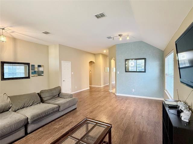 Photo - 505 Mystic River Trail