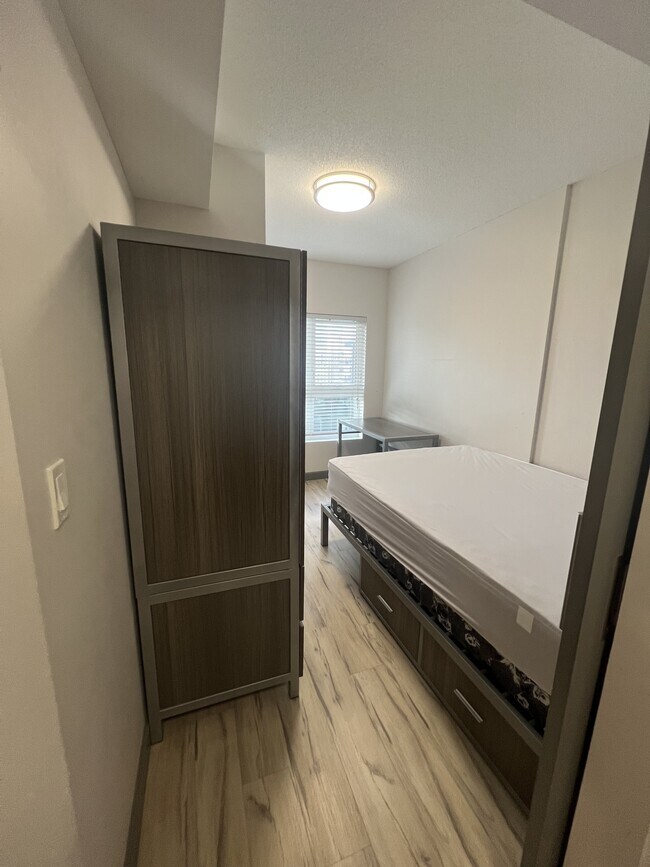 Photo - 258A-258A Sunview St