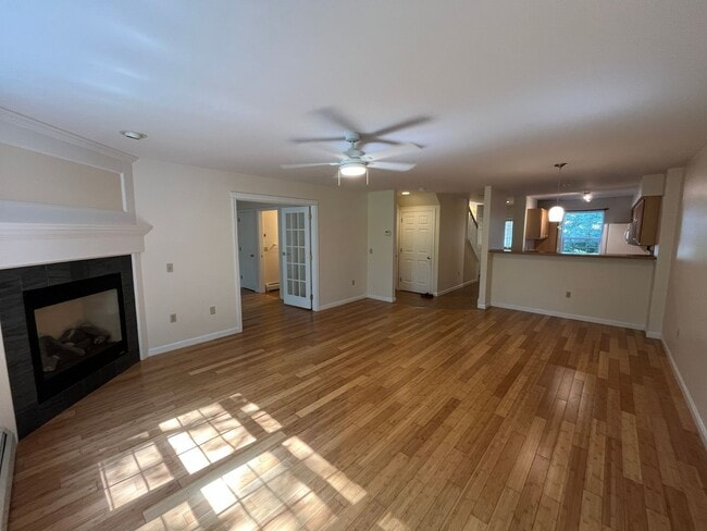 Photo - Spacious  South Burlington Townhouse for Rent - Available 7/1