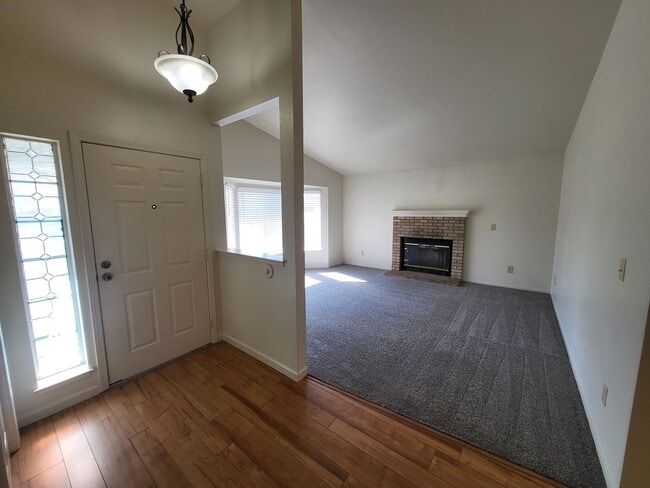 Photo - 630 Boulder Cir