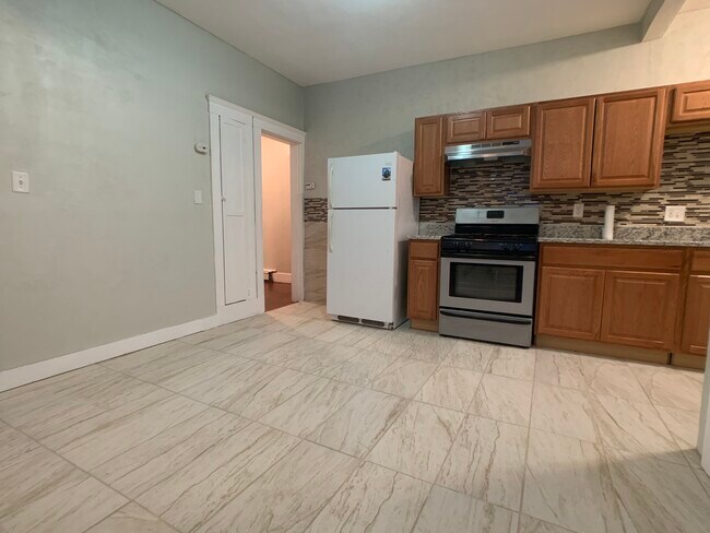 Photo - 165 Chiswick Rd