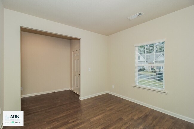 137 Innis Brk Cir SW