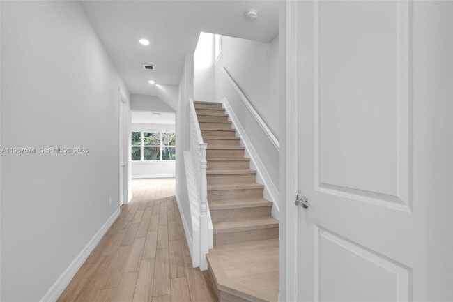 Photo - 1595 Evergreen Ter