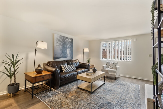 Shadeland Terrace Townhomes w/Full Basements