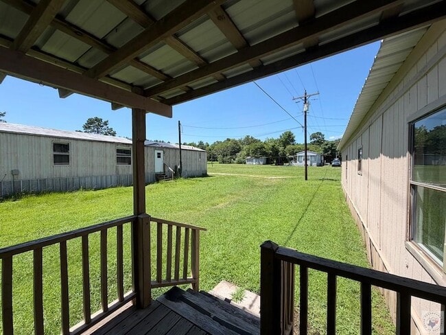 Photo - 107 George Thomas Rd