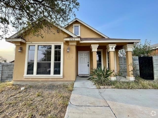 Building Photo - 3702 Sereno Dr Rental
