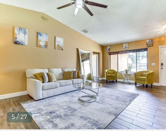 Photo - 9957 NW 52nd St